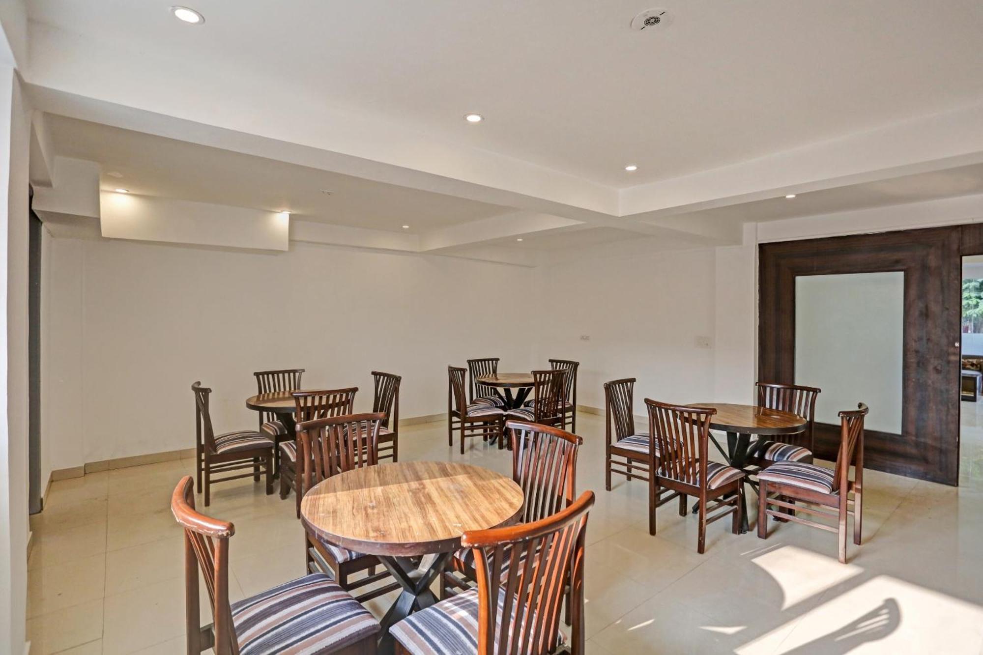 Hotel O The Grand Palm Gurgaon Luaran gambar